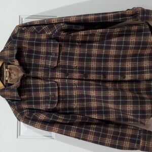 Outdoor life brown plaid fleece thick button down shirt Size Small 100 Poly